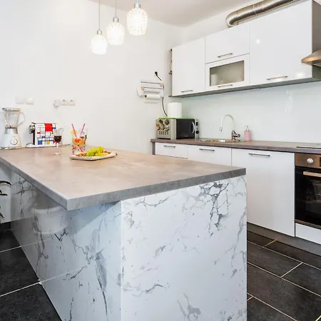 Apartamento L & V Split