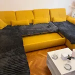 Apartamento L & V *
