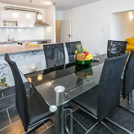 L & V Apartman