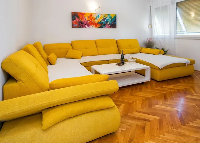 L & V Apartament Split