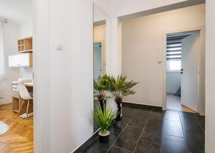 Apartament L & V Split