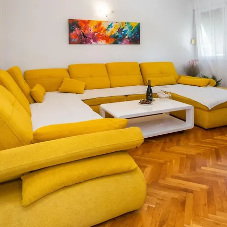 L & V Apartman Split